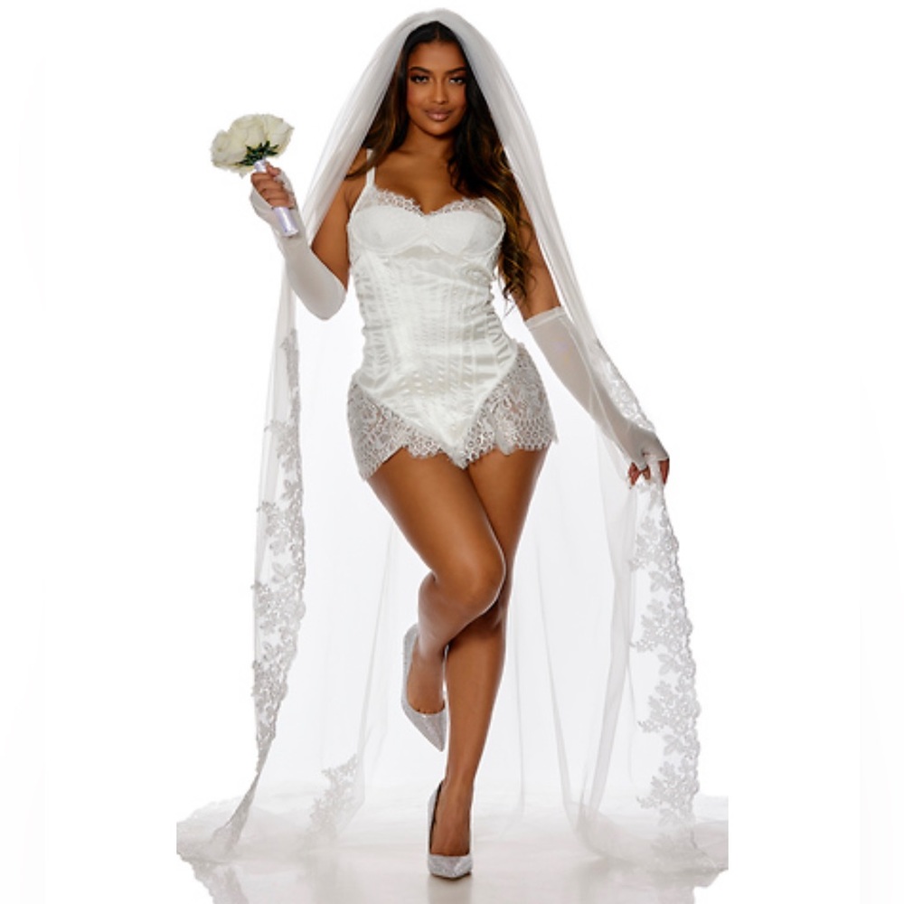 Bride Halloween Costume BRAND NEW